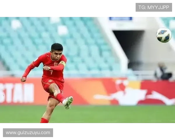 中国队关键战力克强敌晋级大赛展现团队精神与拼搏意志赢得喝彩